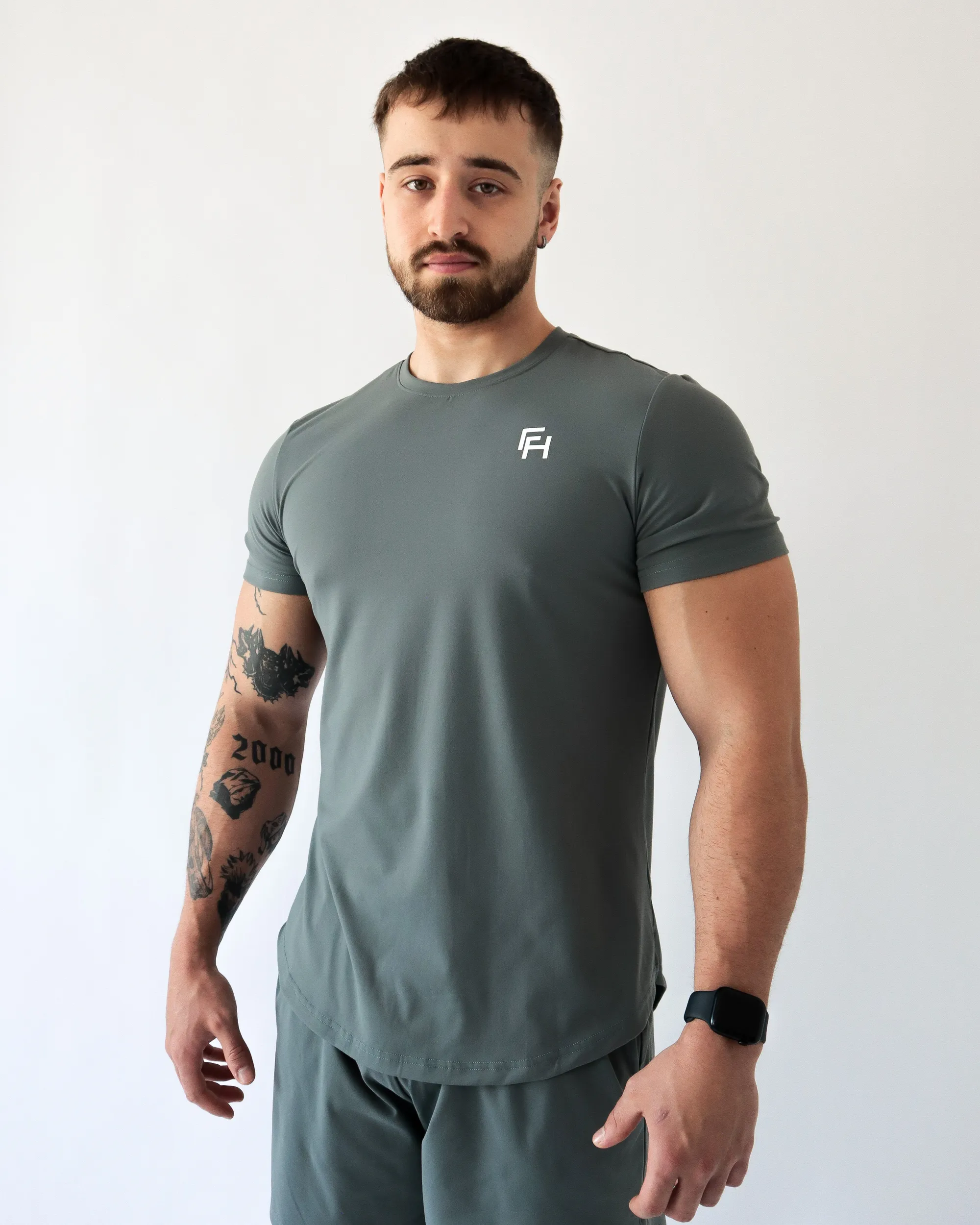 ELEVATE T-SHIRT - Shadow