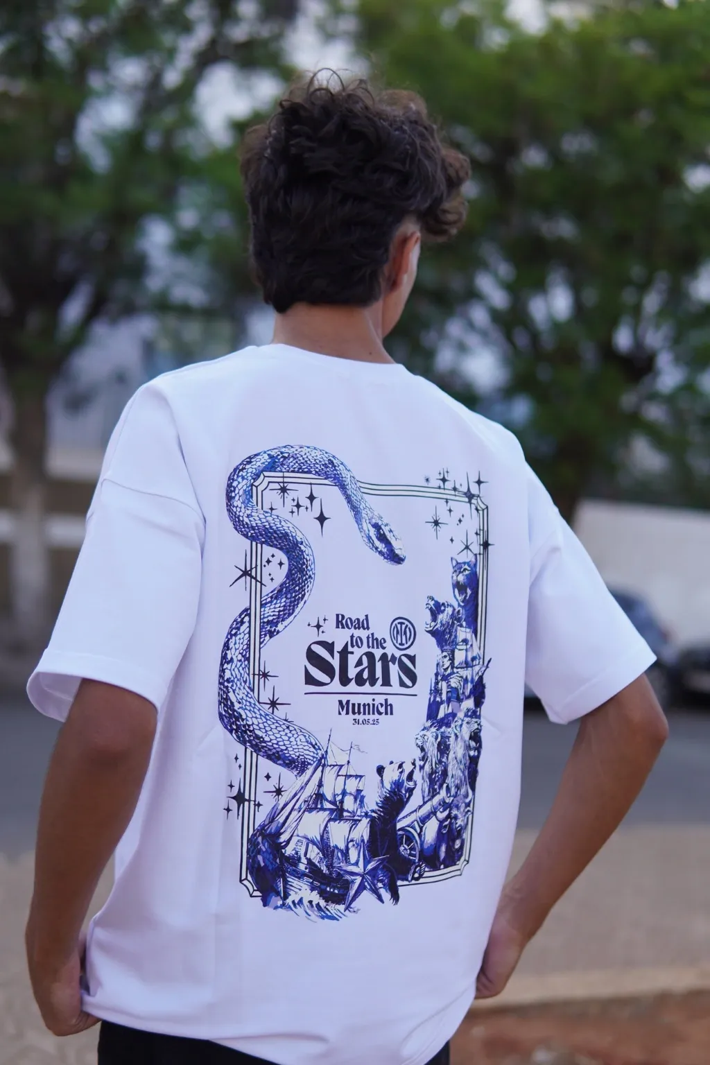 SNAKE T-SHIRT OVERSIZE.