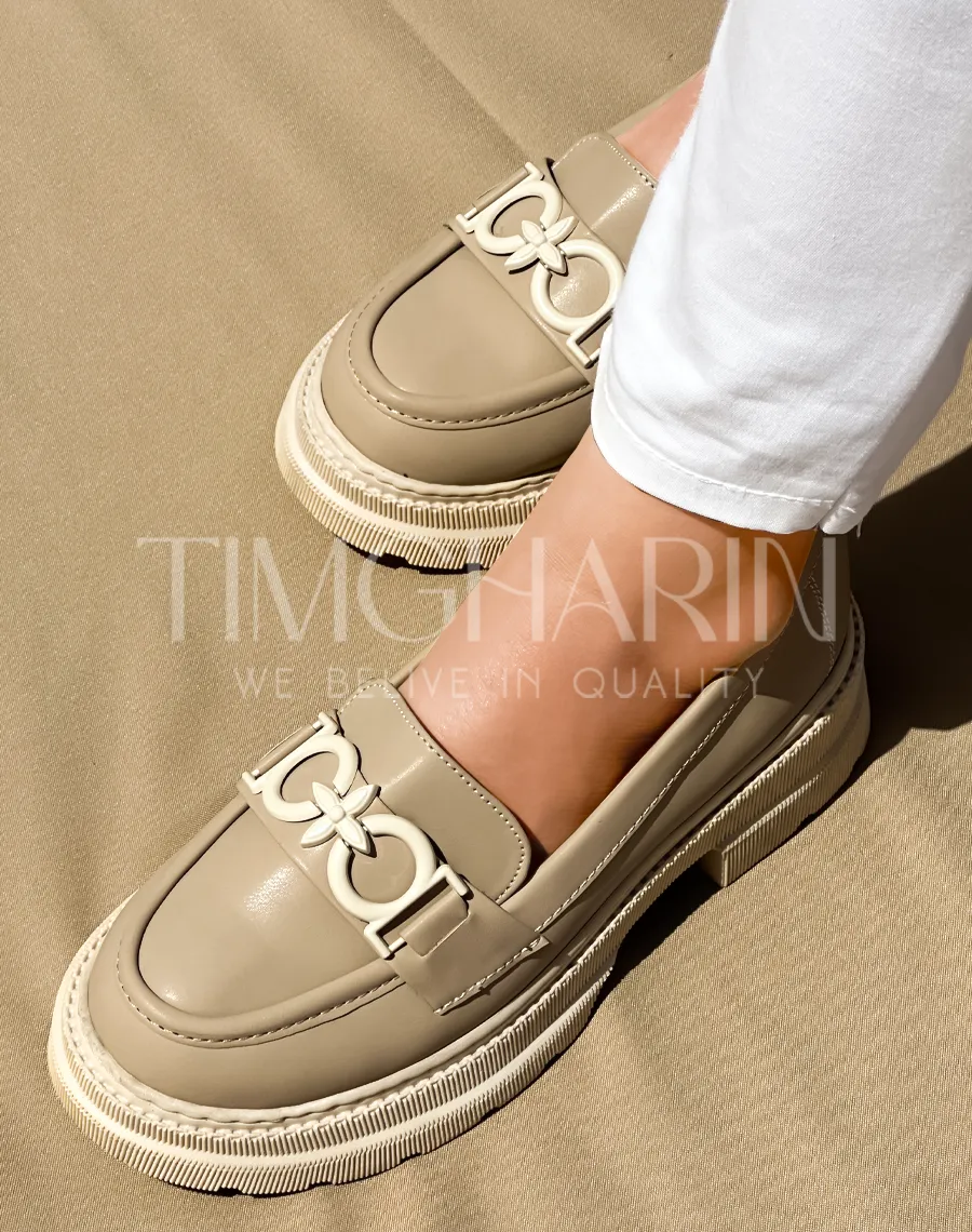 Mocassins beige foncé tendance avec plateforme crantée