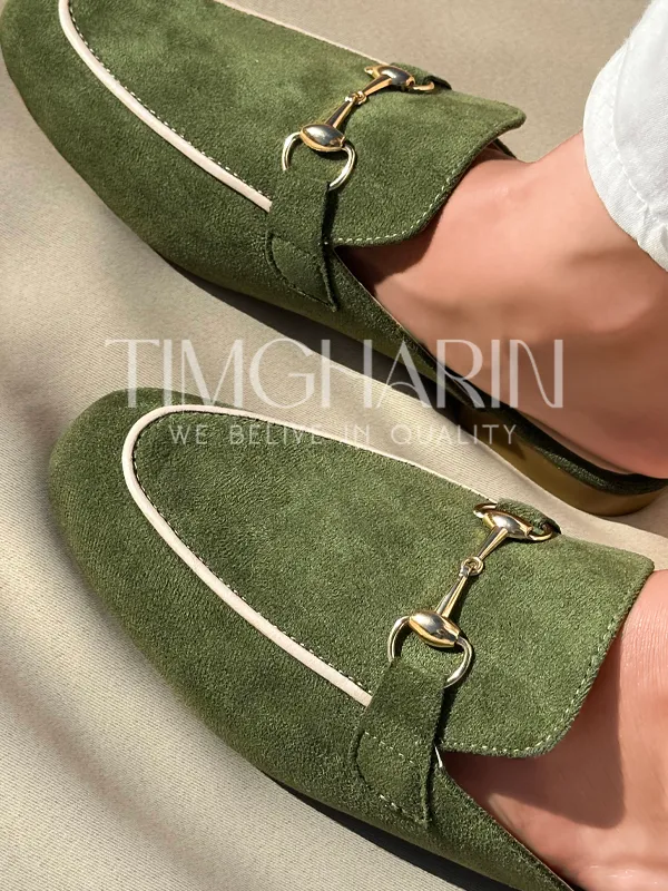 Mule Vert Militaire avec Détails Dorés