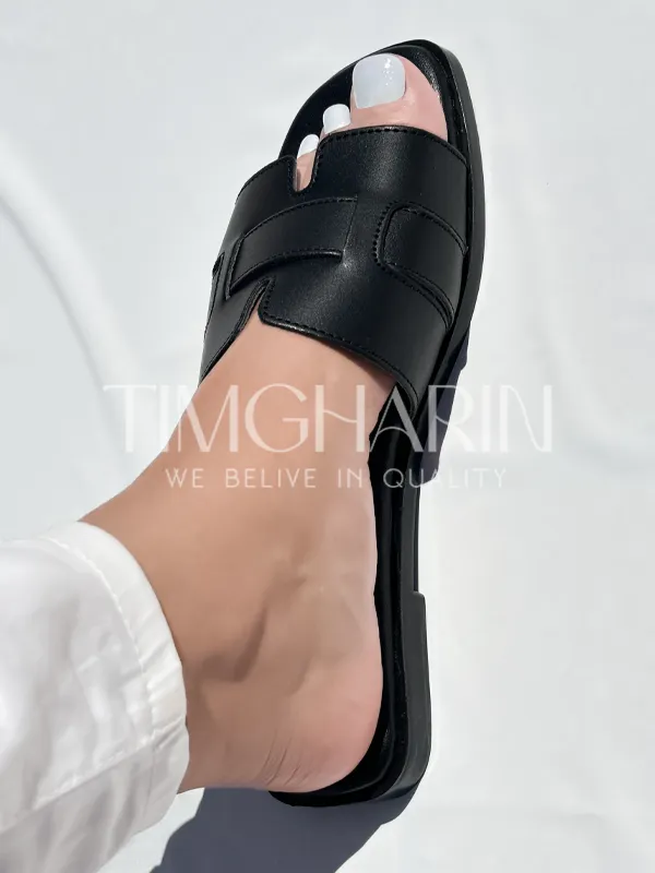 Sandales Hermès Noir  - Élégance et Chic