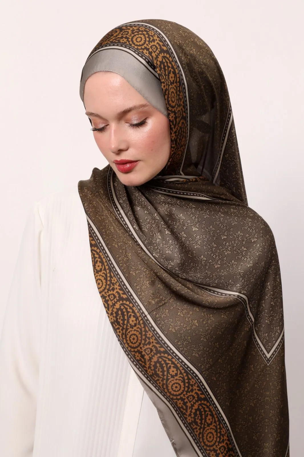 Châle LuvènSara - Satin de Soie CODE-HS889LVS003