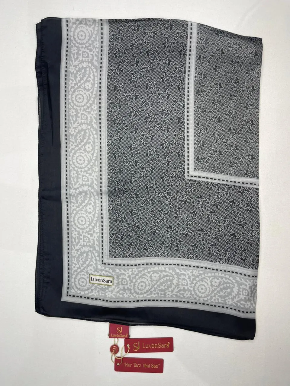 Châle LuvènSara - Satin de Soie CODE-HS889LVS010