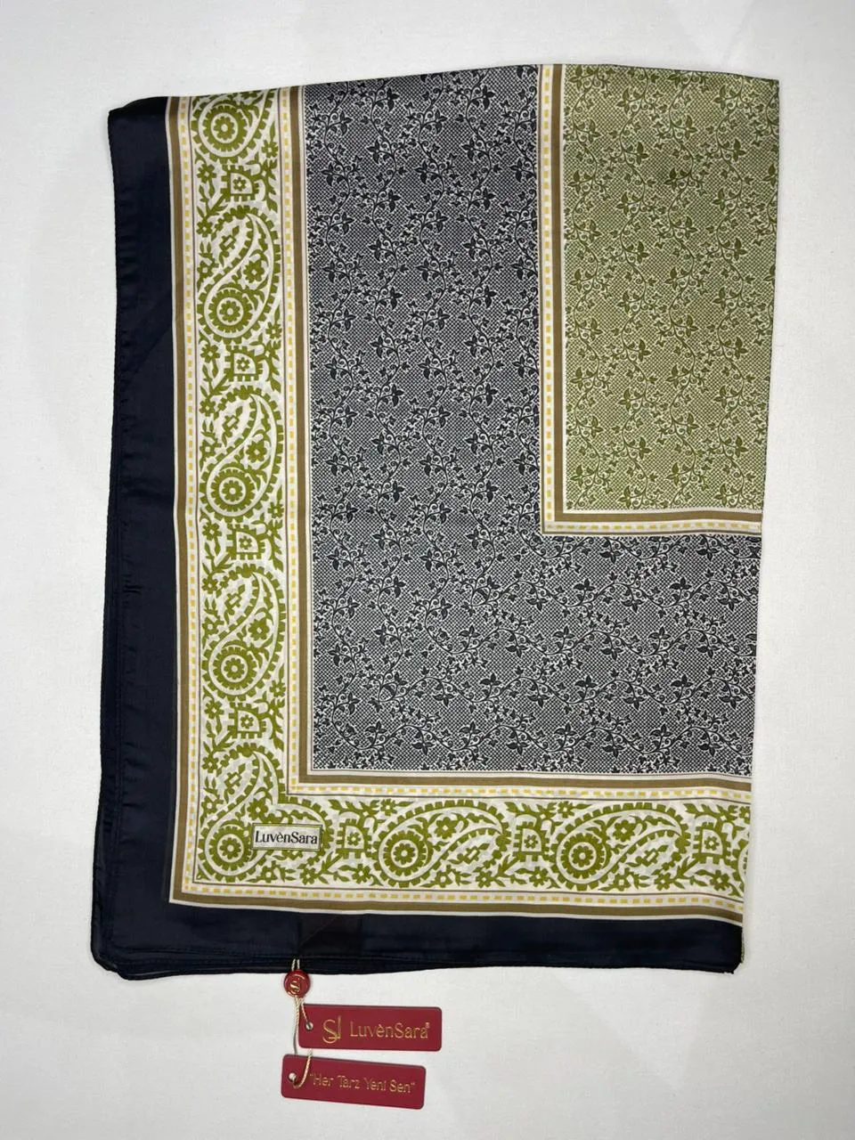 Châle LuvènSara - Satin de Soie CODE-HS889LVS011