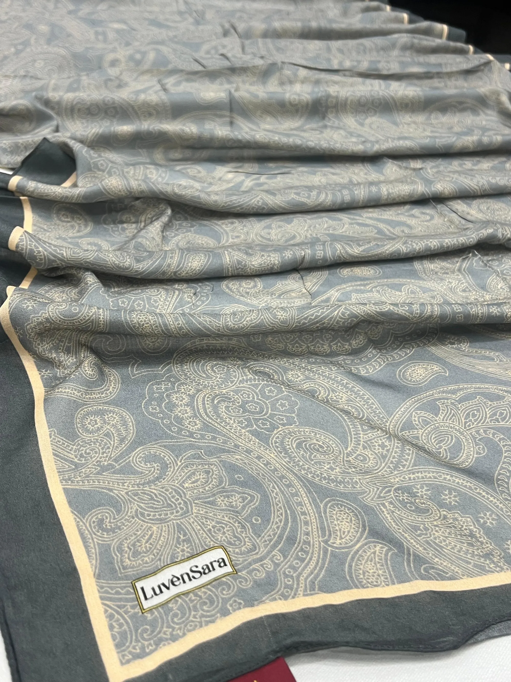 Châle LuvènSara - Modal satiné & soie – CODE-HS883LVS04