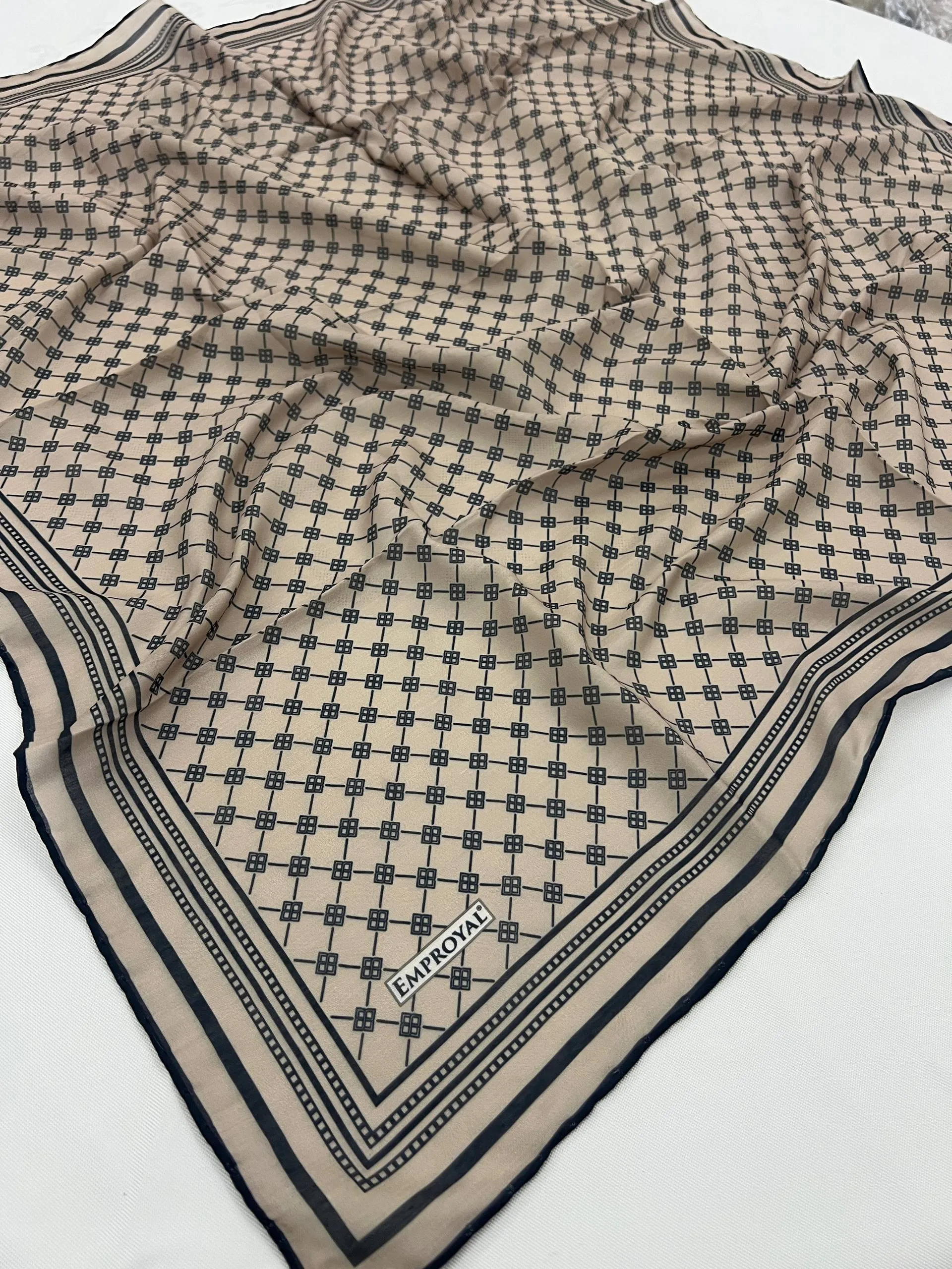 Écharpe SOFT MONOGRAME CODE-HS490520EMP01