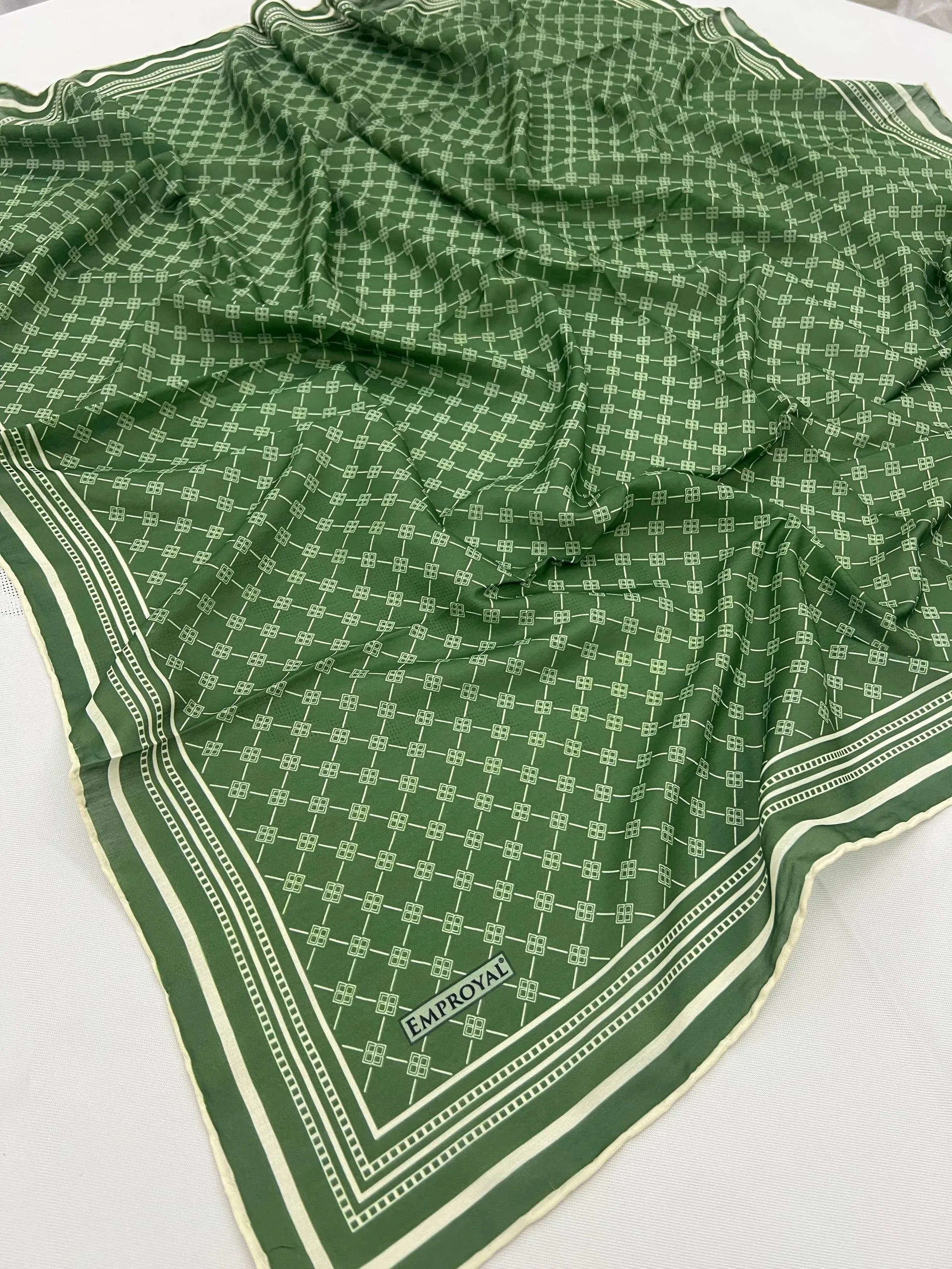 Écharpe SOFT MONOGRAME CODE-HS490520EMP06