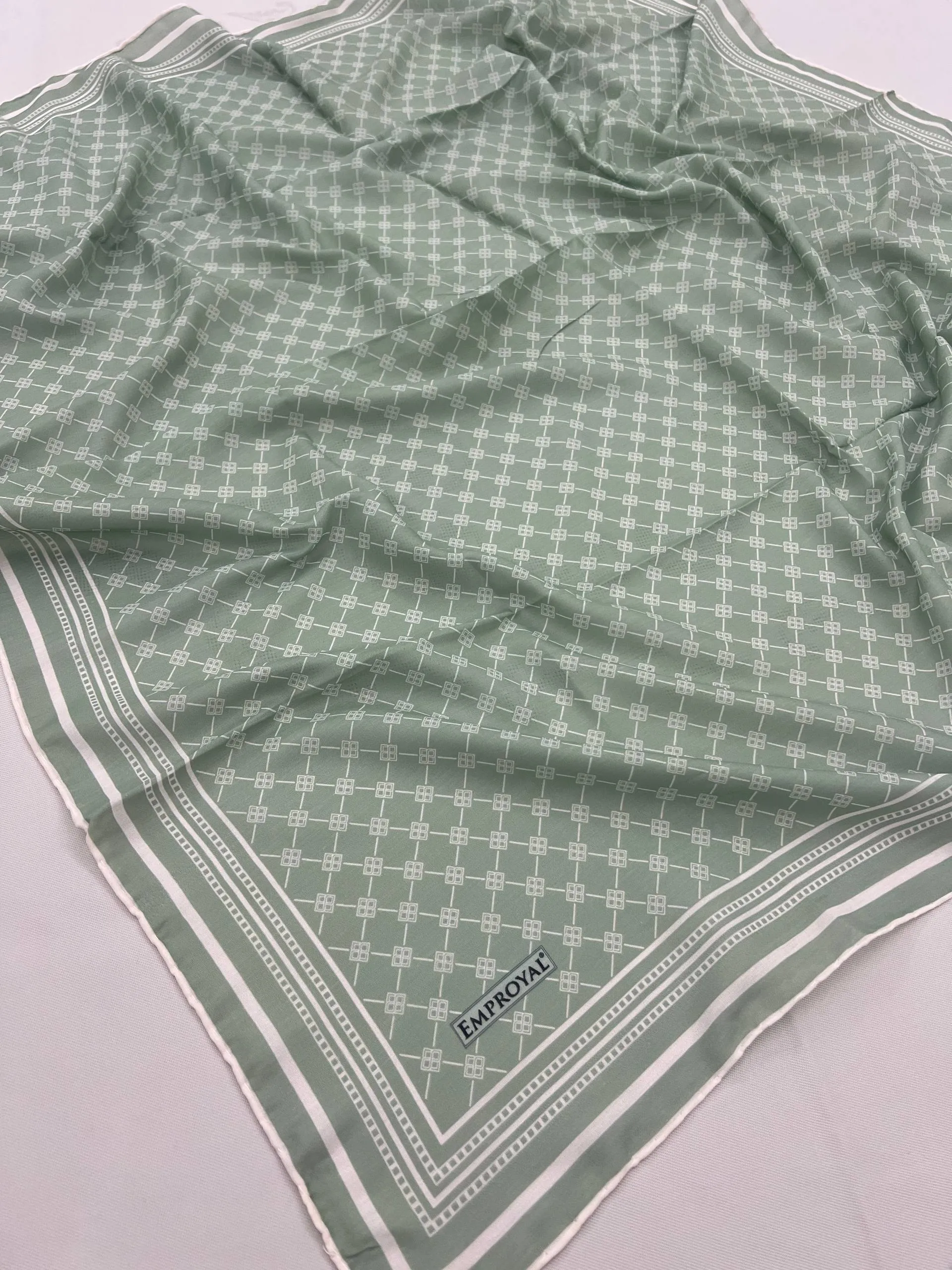 Écharpe SOFT MONOGRAME CODE-HS490520EMP10