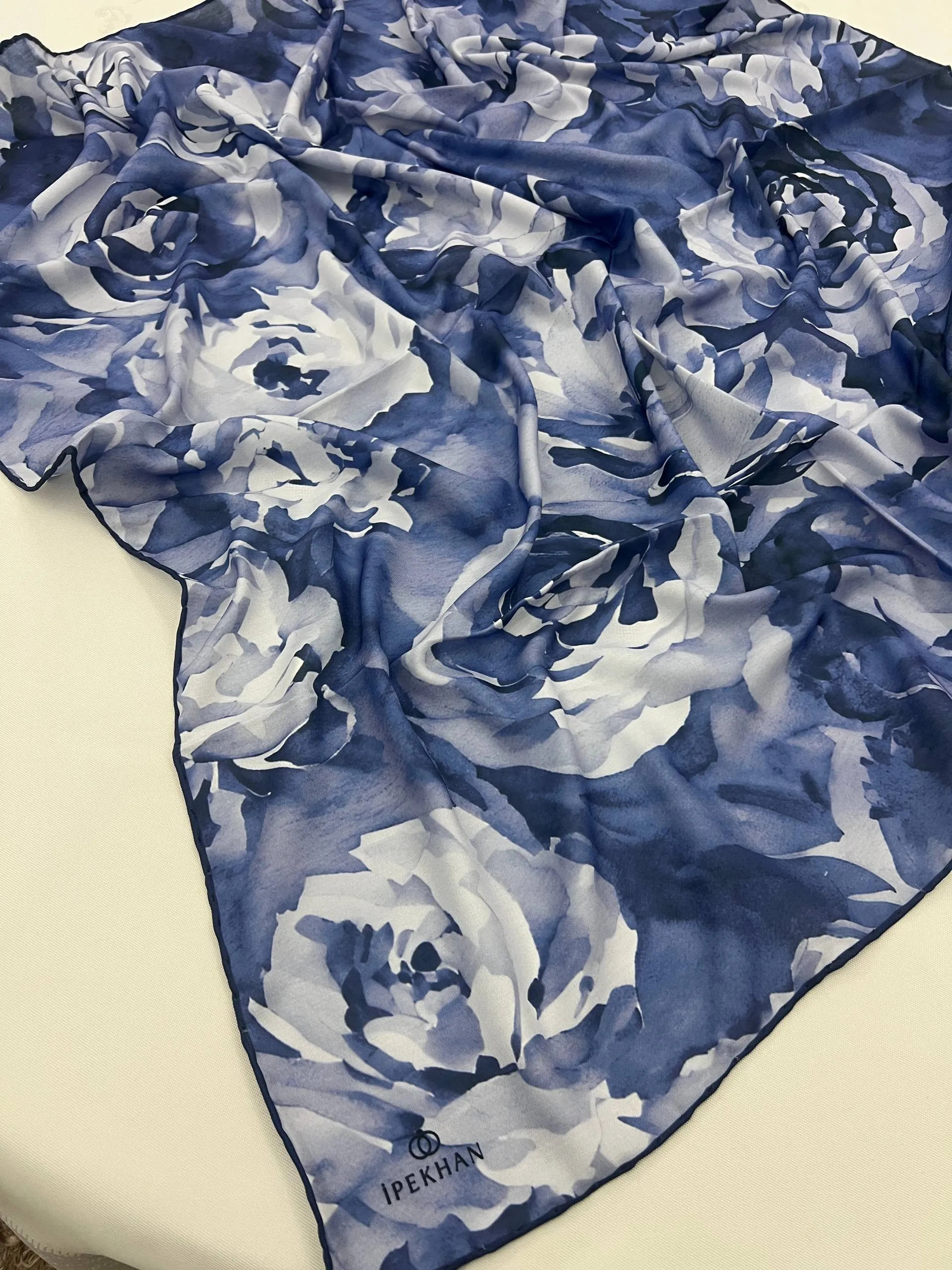 Écharpe SOFT BLOOM CODE-HS52003IPHC03