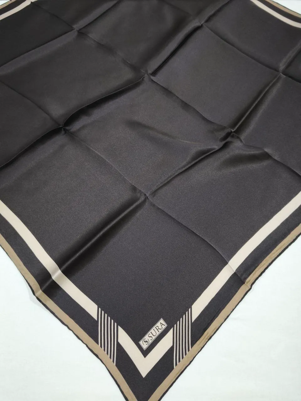 SURA Écharpe 100% PURE SOIE CODE-HSCSU002-001-25/26