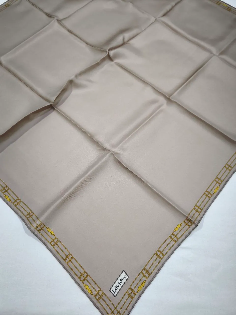 LEVIDOR Écharpe 100% TWILL DE SOIE CODE-HSCLVD60010T-7