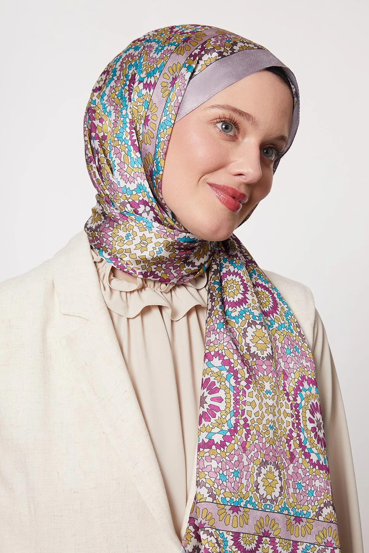 Châle en soie indienne à motif batik lilas