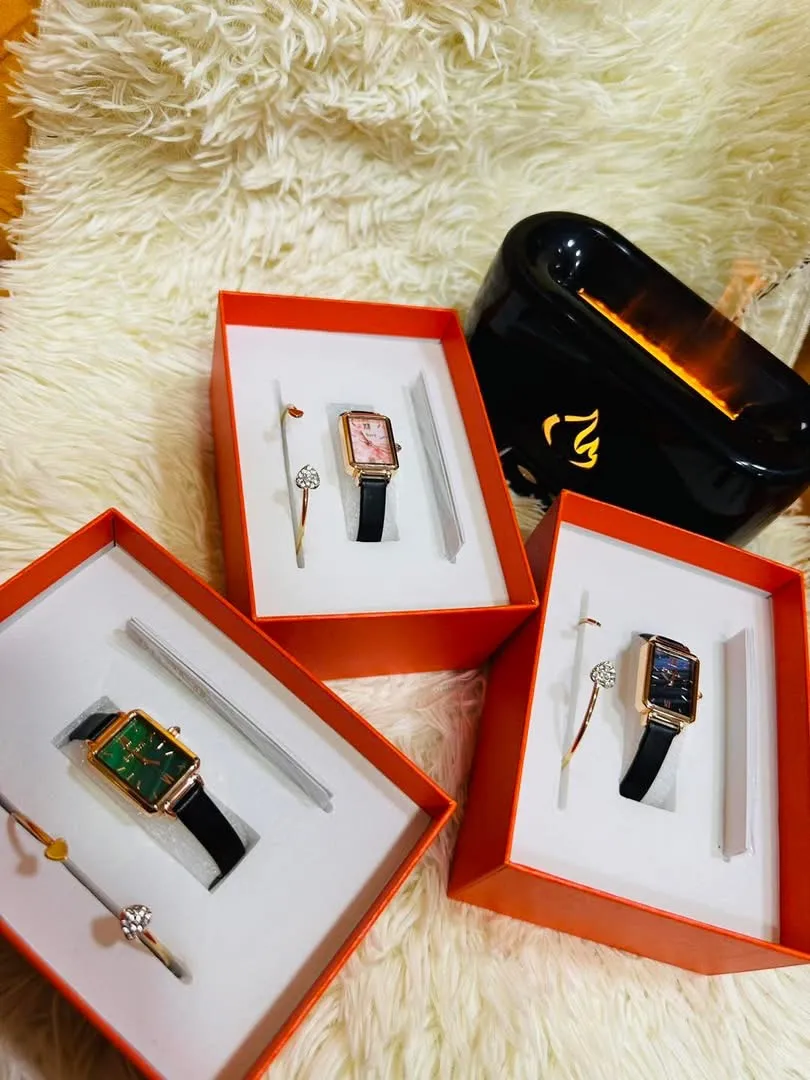 MONTRE FEMME