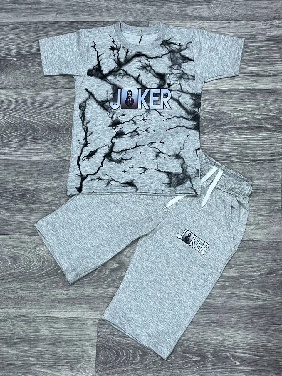 Joker-tee shirt et pantacourt