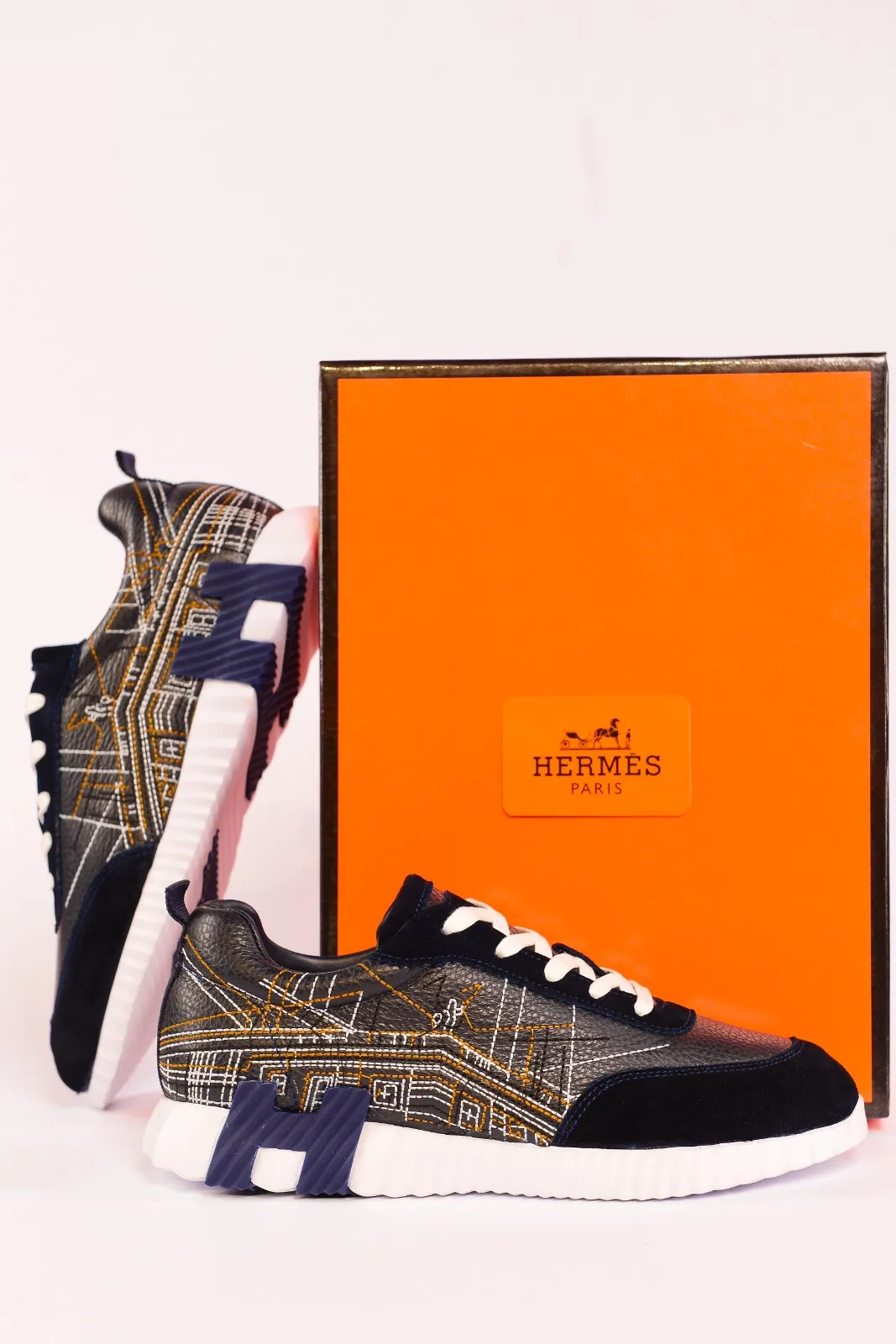 La Bouncing Sneaker