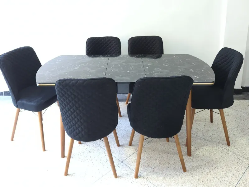 طاولة طعام بست كراسي